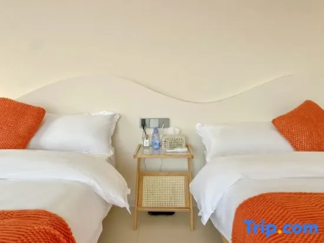 Standard Quadruple room with view