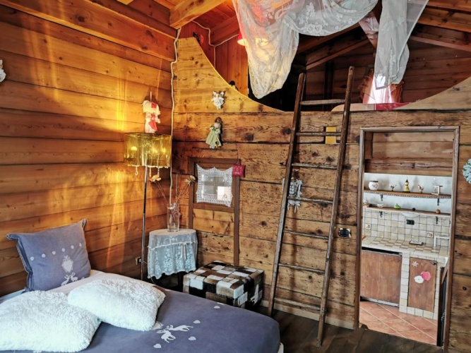 2 Bedrooms Chalet