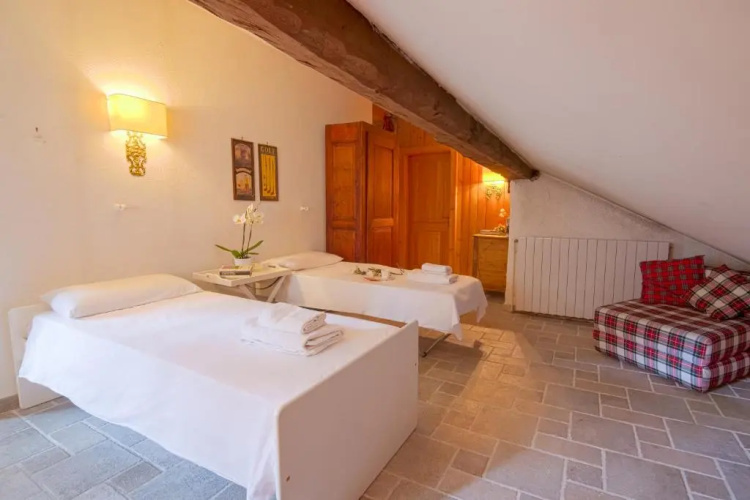 5BR Chalet 300m from center Chamonix