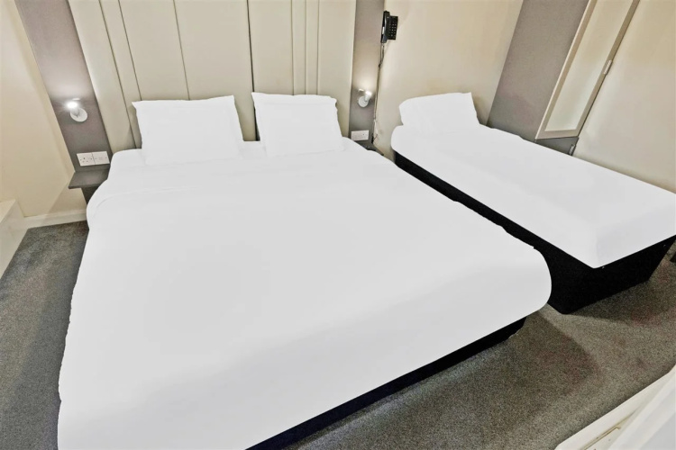OYO The Baltimore Hotel
