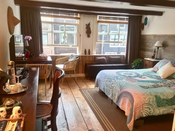 Amsterdam B&B Barangay