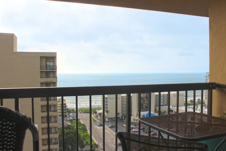 1 Bedroom Standard room with balcony and with ocean view