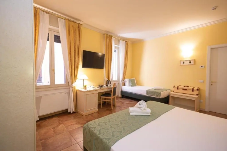 Classic Triple room