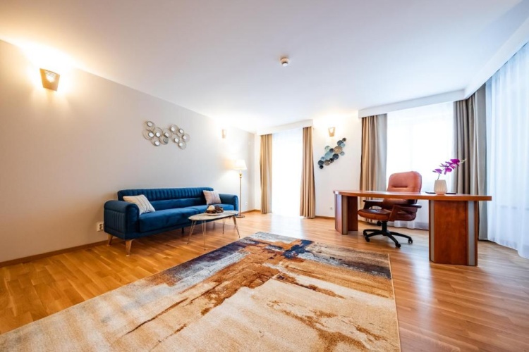 1 Bedroom Apartment