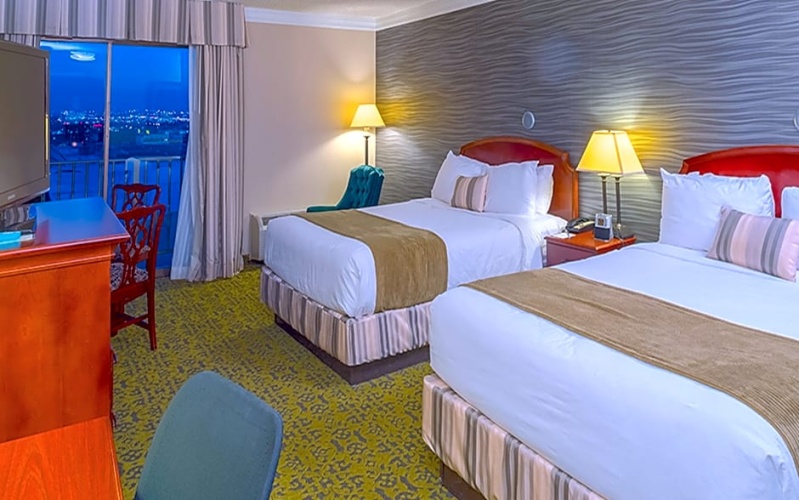 Deluxe Quadruple room with view