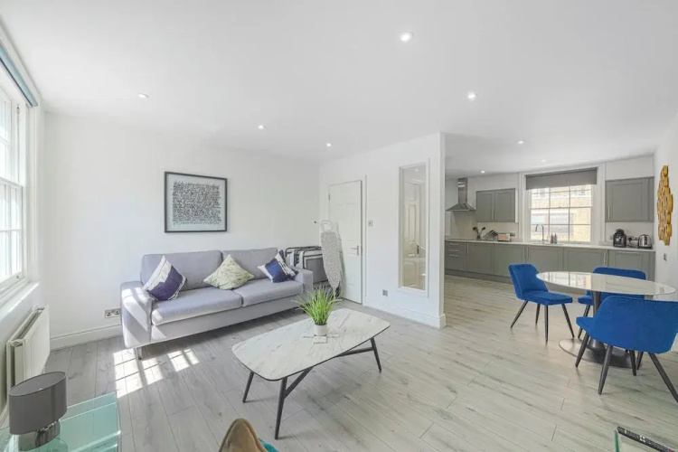 Flat 4 Beauchamp Place