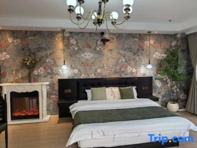 Standard room with city view
