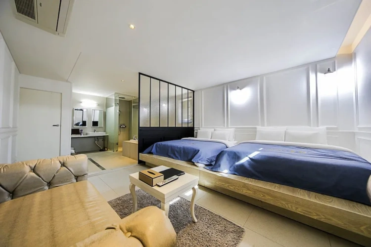 Standard Twin Family room