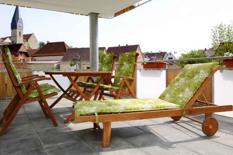 Apartment with balcony