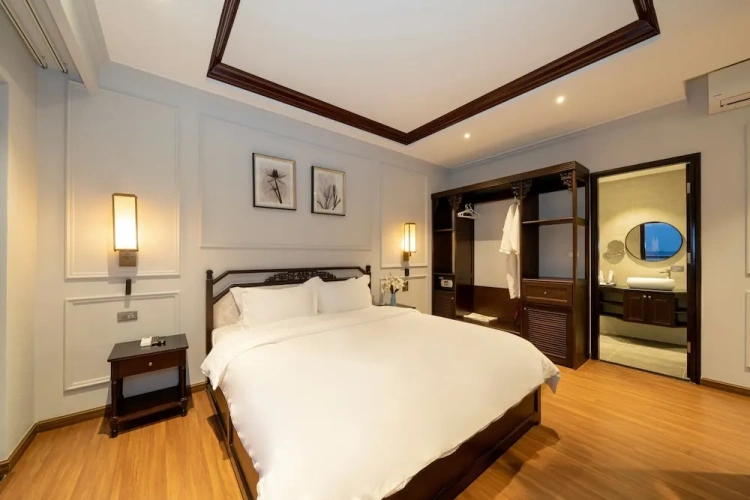 Deluxe room with balcony