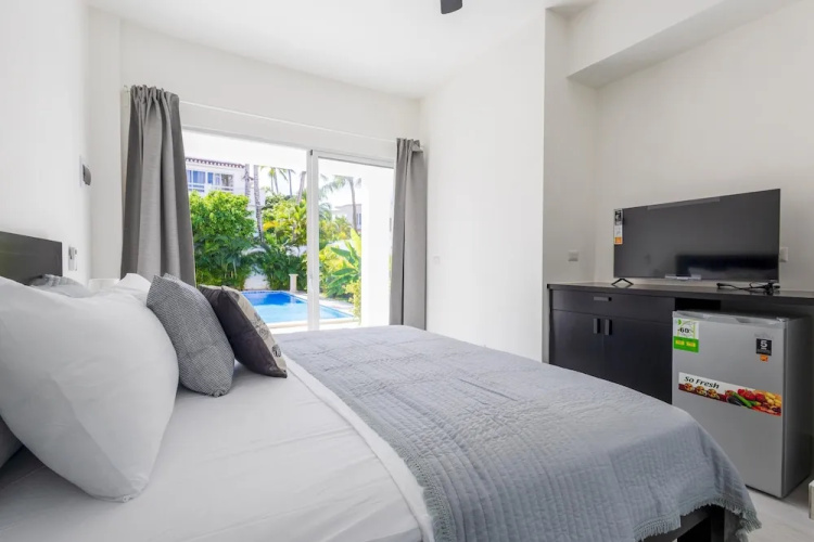 Beachfront 7BR Villa With Pool Maid Los Corales