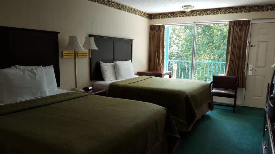 Ozarka Lodge