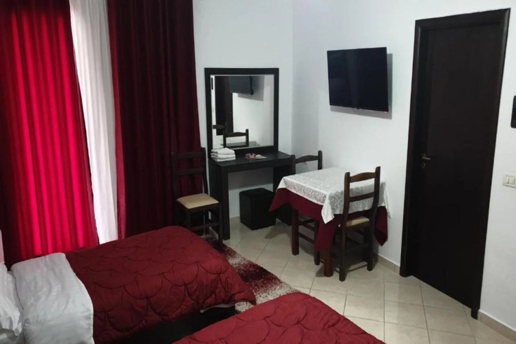 Haris Hotel