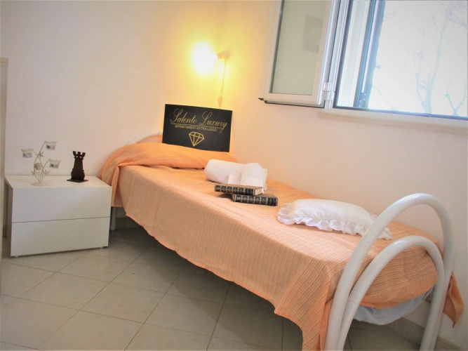 Torre Dell Orso Villa With Climate and Private Parking