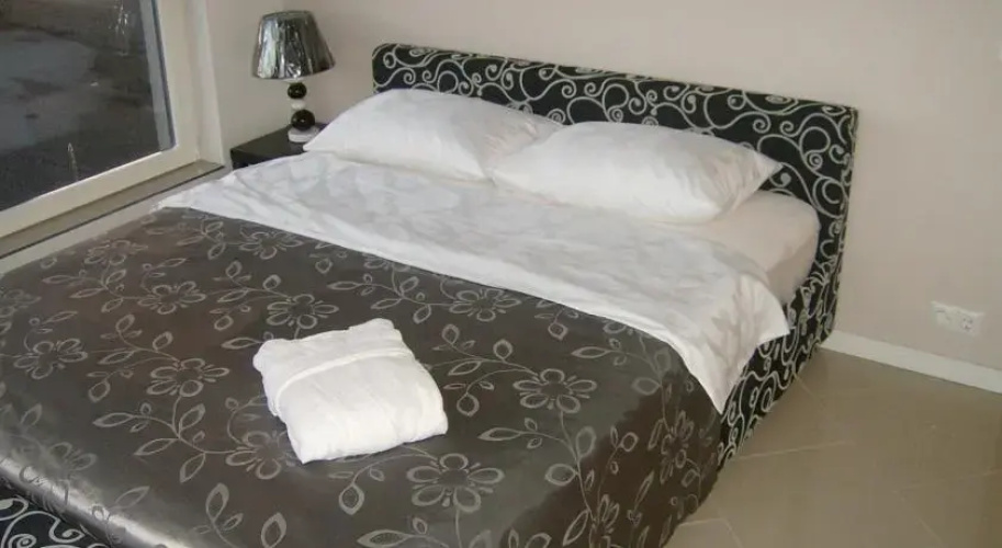 BlackBerry Apartment