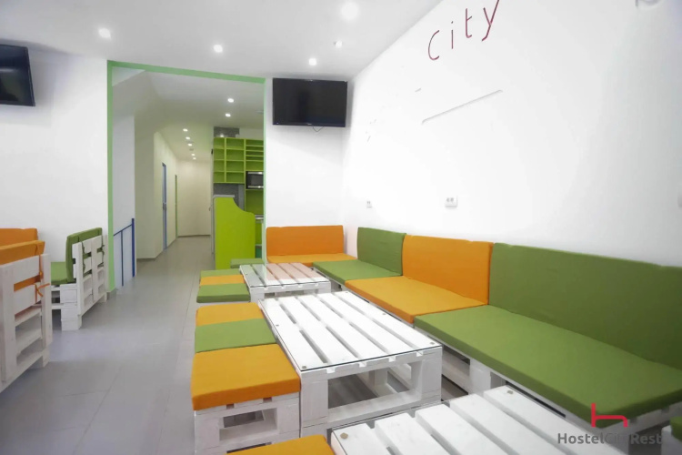 Hostel City Rest
