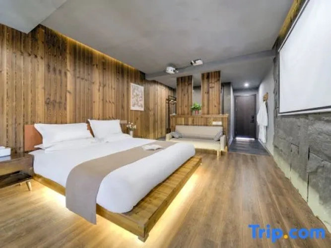 Standard Double room with courtyard view