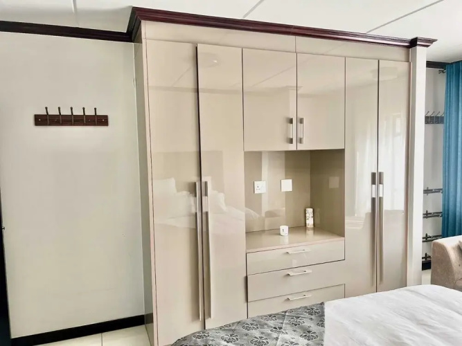 3-bedroom Luxury Apartment