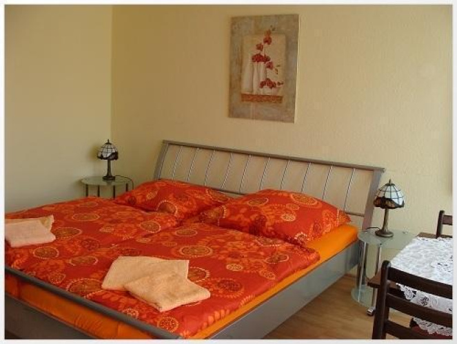 Icke Apartments