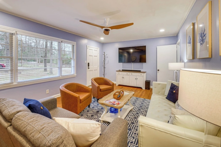 3 Bedrooms Cottage