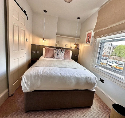 Deluxe Single room