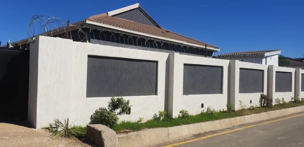 Thetsane Apartments