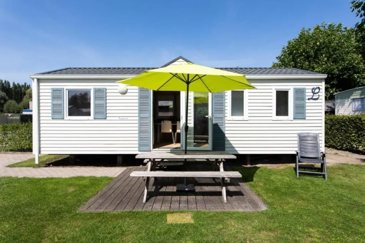 2 Bedrooms Chalet