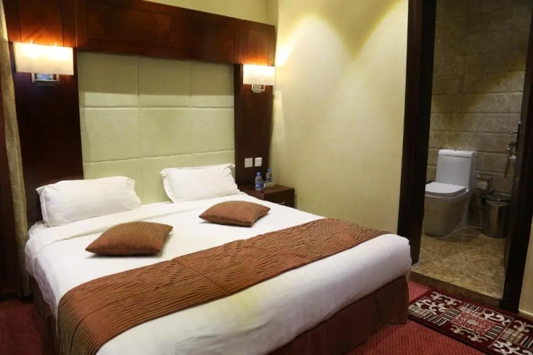 3 Bedrooms Sextuple Apartment