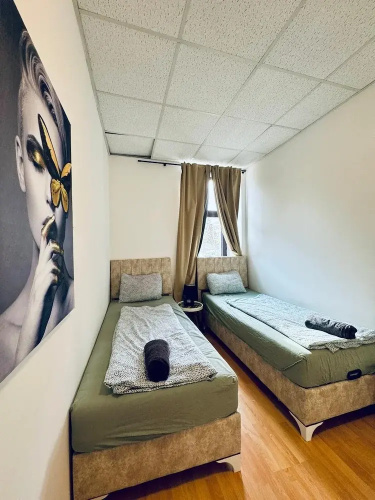 Cozy 2BR Apt Sleeps 6 Direct City Access