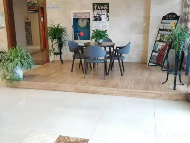 Yulongdu Hotel (Long-distance Passenger Transport Center)
