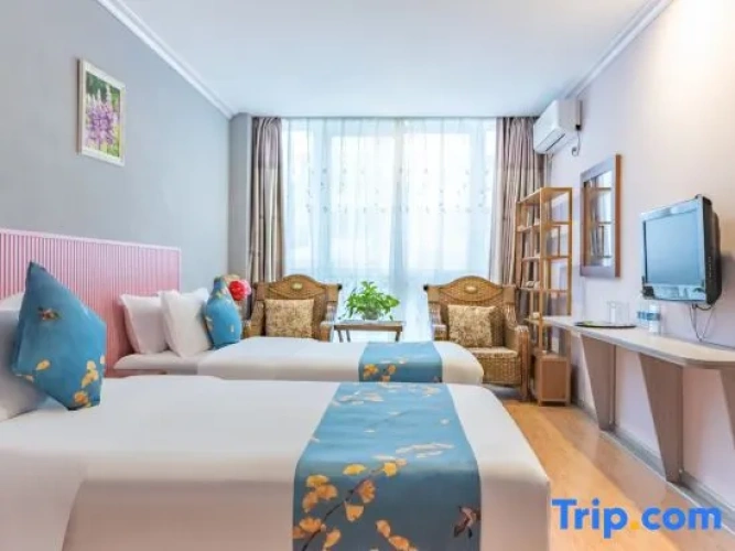 Deluxe Triple room