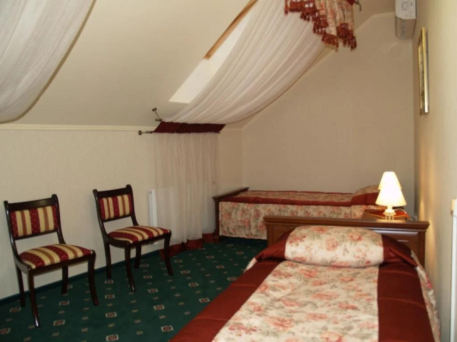 Atrium Hotel