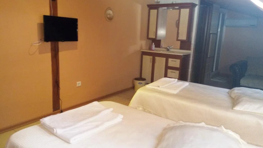 Cunda Beyaz Balina Hotel