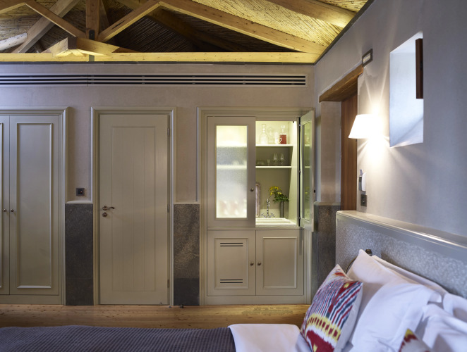 Kinsterna HotelOver view