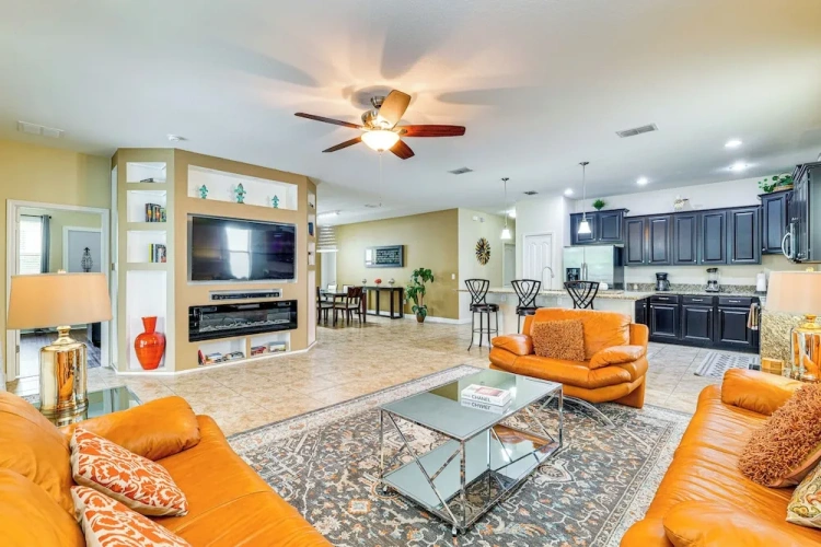 4 Bedrooms Cottage