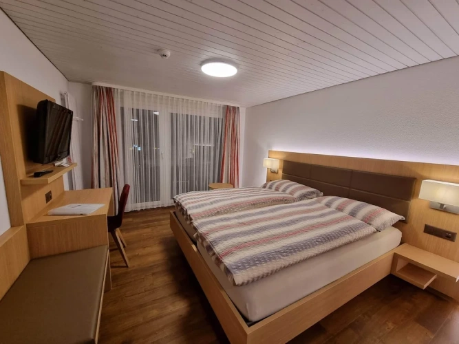 Comfort Double room with balcony and with mountain view