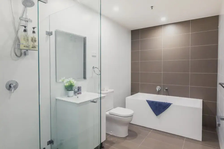 mascot apartment