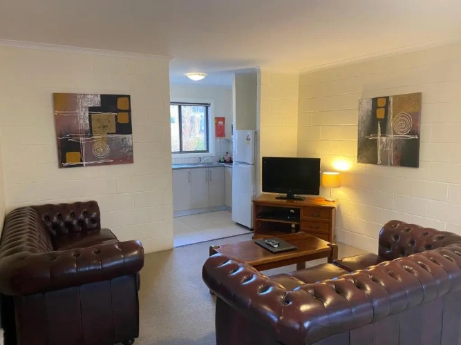 2 Bedrooms Quadruple Apartment