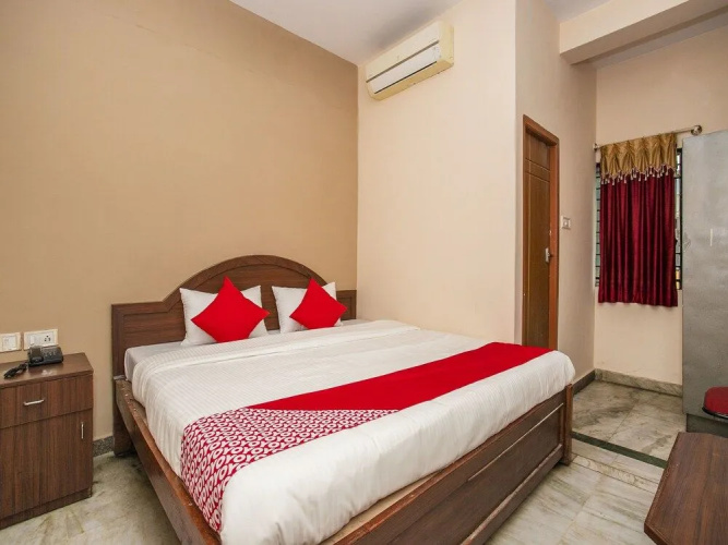 OYO 18626 Diamond Paradise