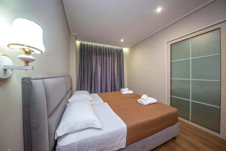Class Hotel