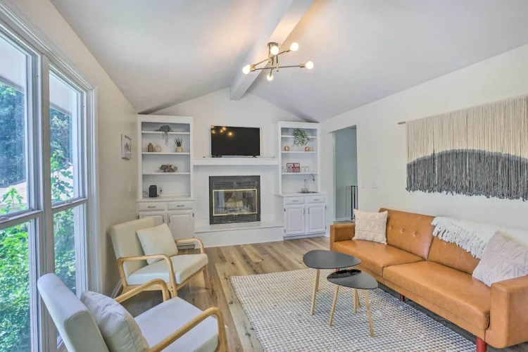 3 Bedrooms Cottage