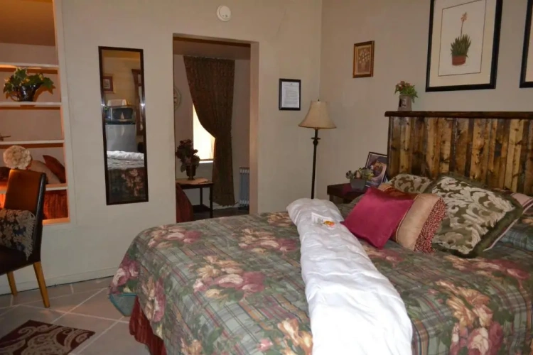 Classic Quadruple room