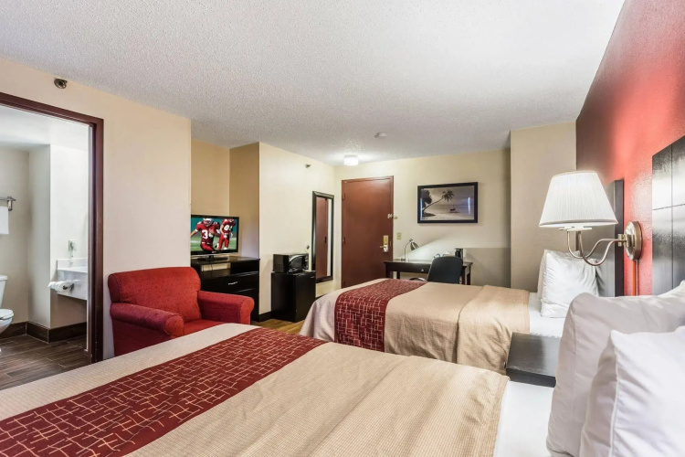 Tropical Palms Hotel