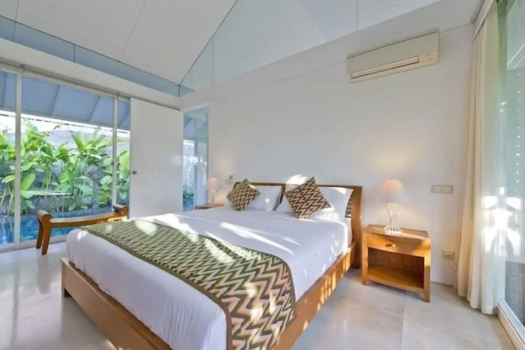 Villa White