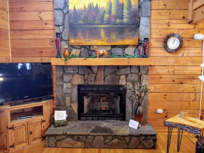 Red Wolf Cabin in Maggie Valley