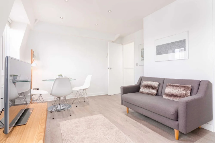 Bright and Minimalist Chelsea Nest