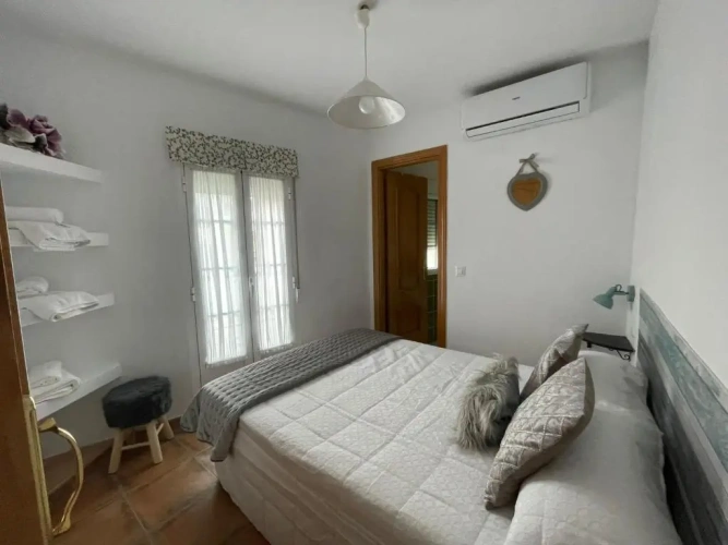 2 Bedrooms Cottage