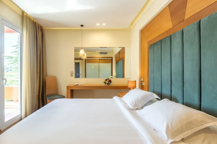 1 Bedroom Deluxe room with balcony and with view