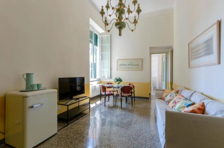 ALTIDO Spacious Flat for 6, close to Via Garibaldi