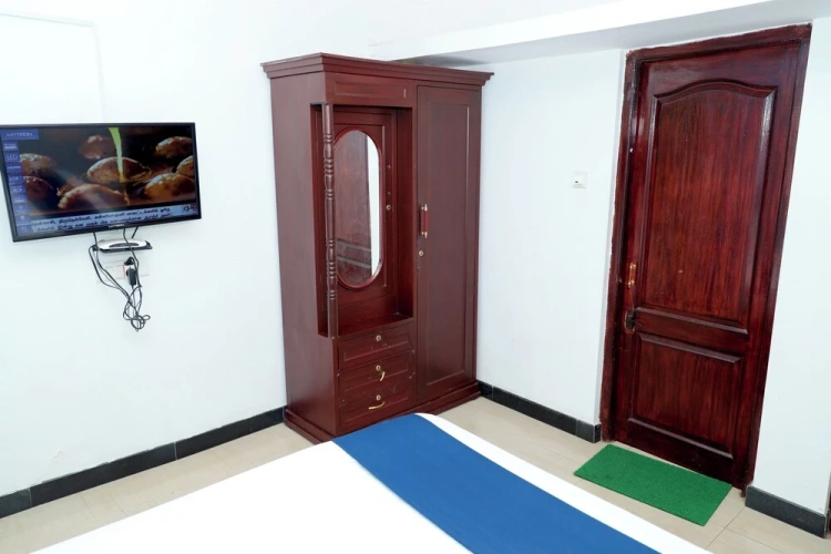 Premier room
